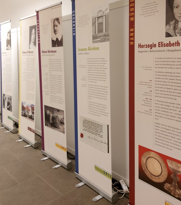 frauenORTE-Wanderausstellung 